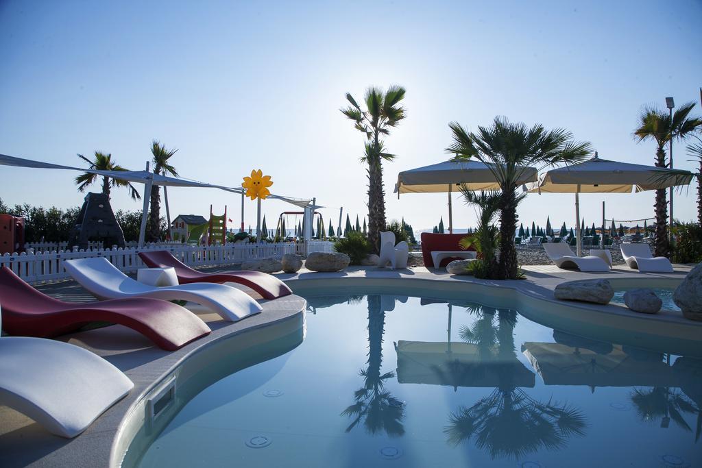 Hotel Doge Alba Adriatica Εξωτερικό φωτογραφία