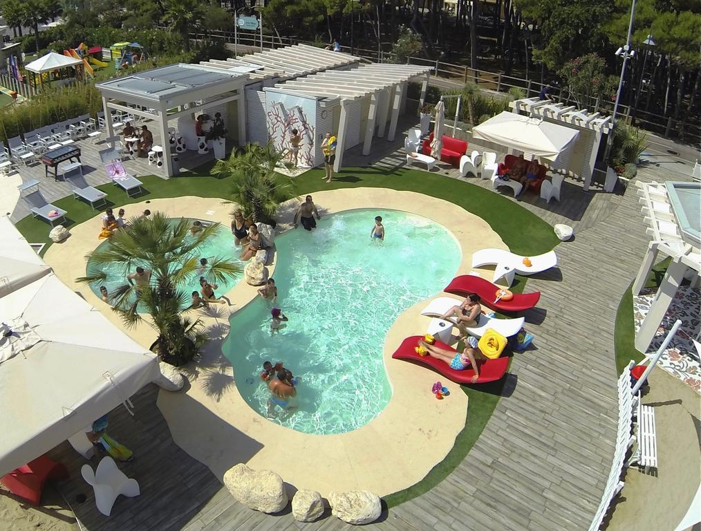 Hotel Doge Alba Adriatica Εξωτερικό φωτογραφία