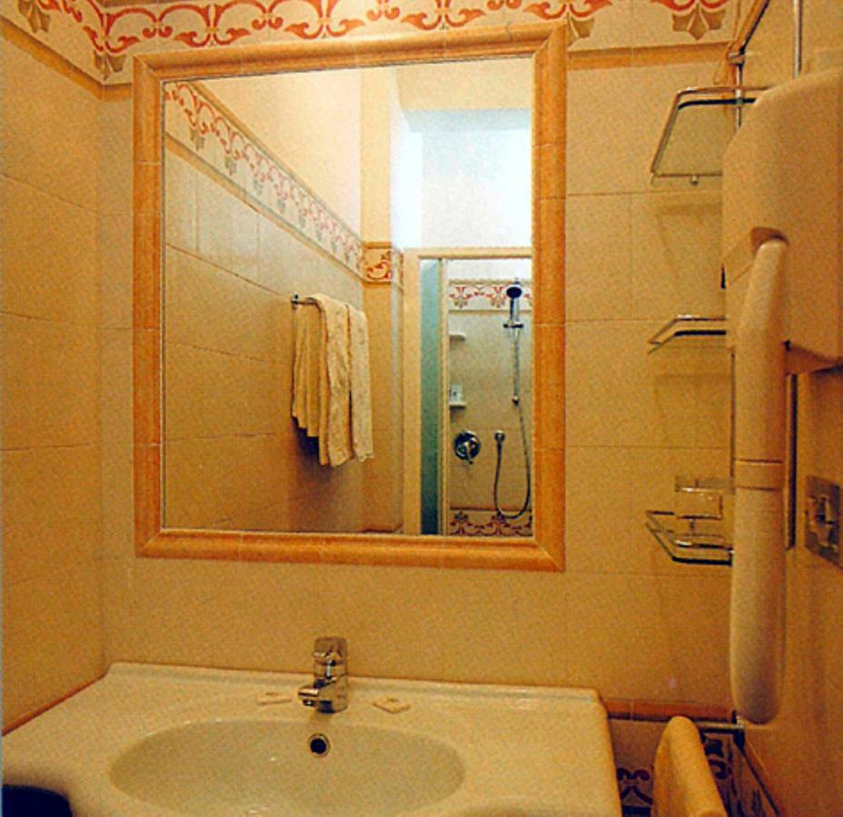 Hotel Doge Alba Adriatica Εξωτερικό φωτογραφία
