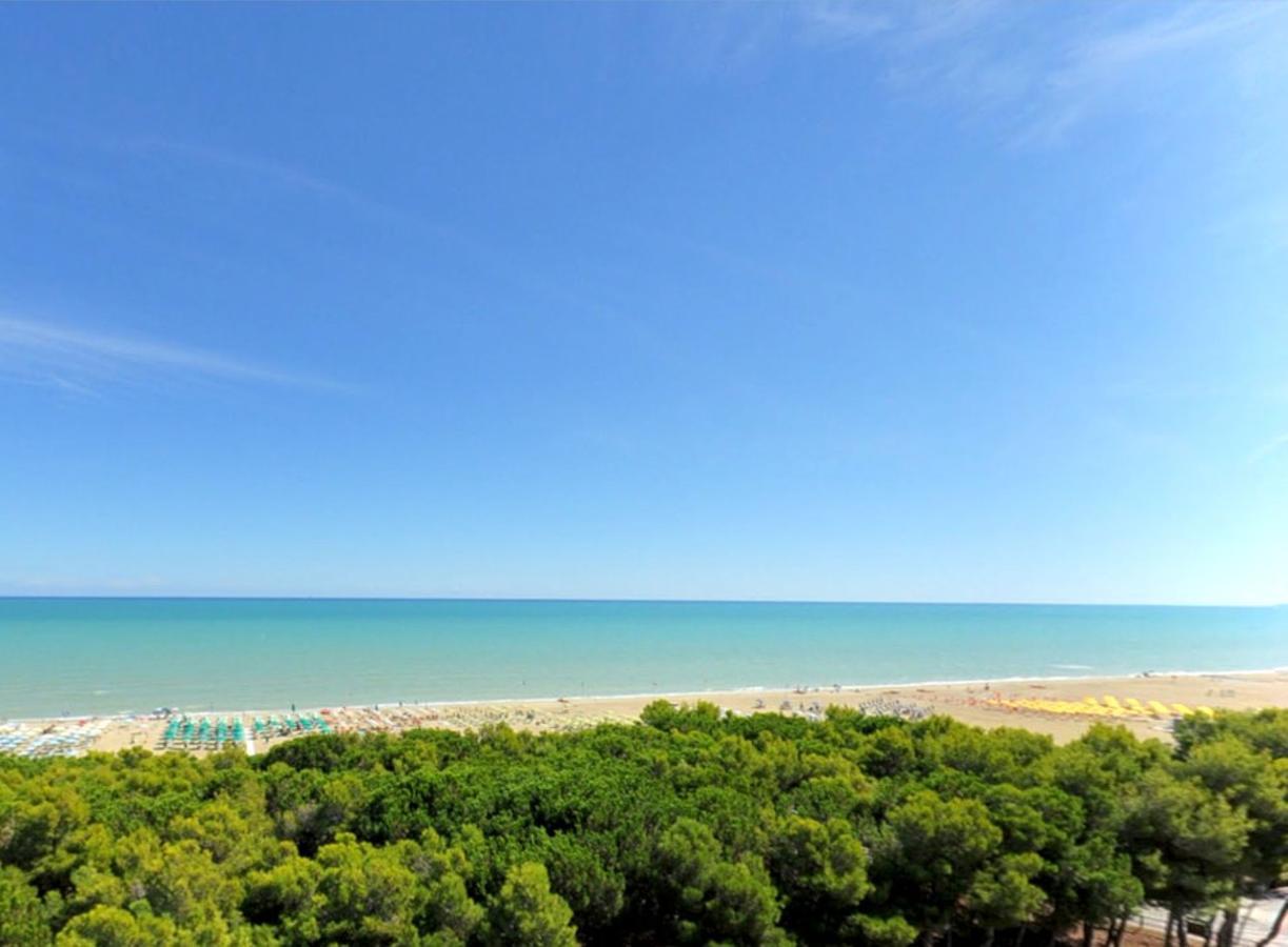 Hotel Doge Alba Adriatica Εξωτερικό φωτογραφία